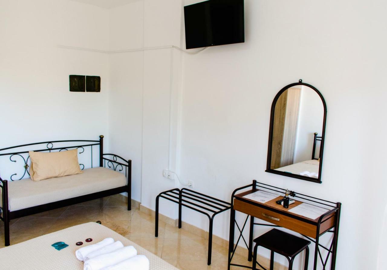 Nikolakakis Rooms Lavrio Dış mekan fotoğraf
